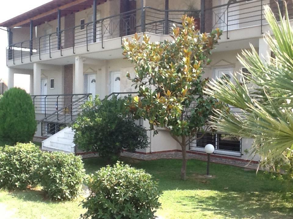Appartement Pansion Argo à Nea Moudania Extérieur photo